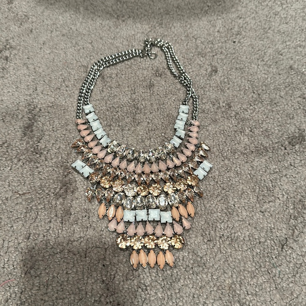 Banana Republic Bib necklace